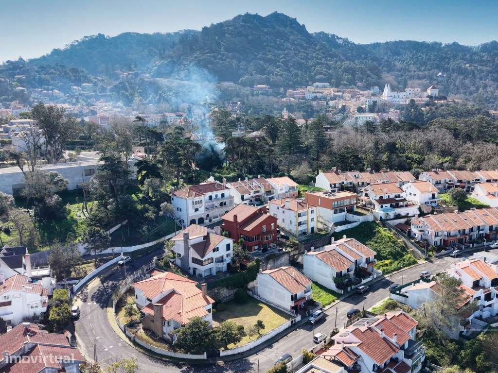 Moradia T5 Remodelada com Painéis Fotovoltaicos - Monte Santos, Sintra-49