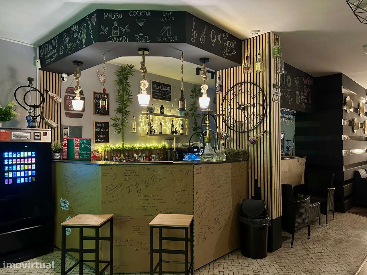 Trespasse Lounge Bar no centro da Moita - Grande imagem: 1/24