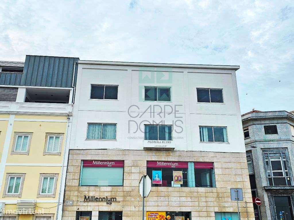 Apartamento T5 duplex, frente marina, na Figueira da Foz-50