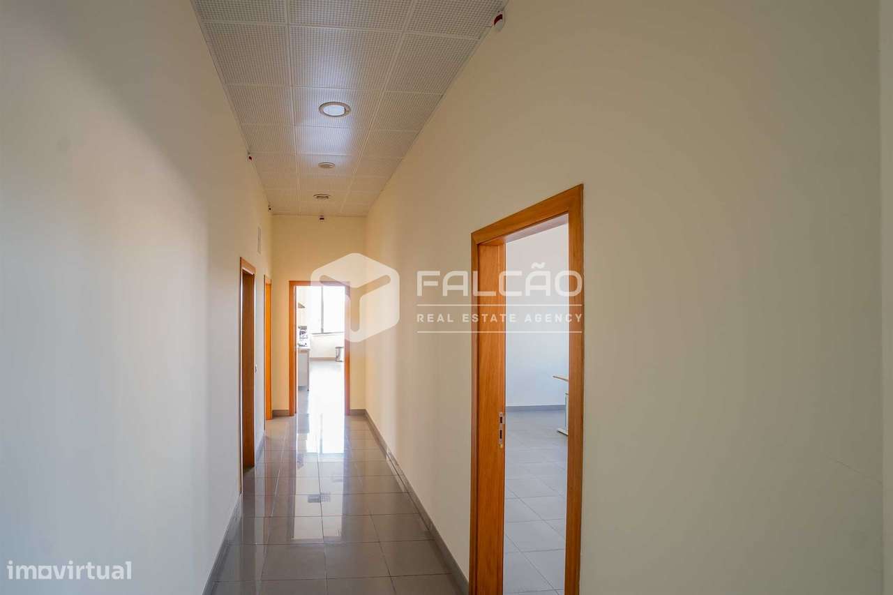 Armazém  Venda em Romeira e Várzea,Santarém-8