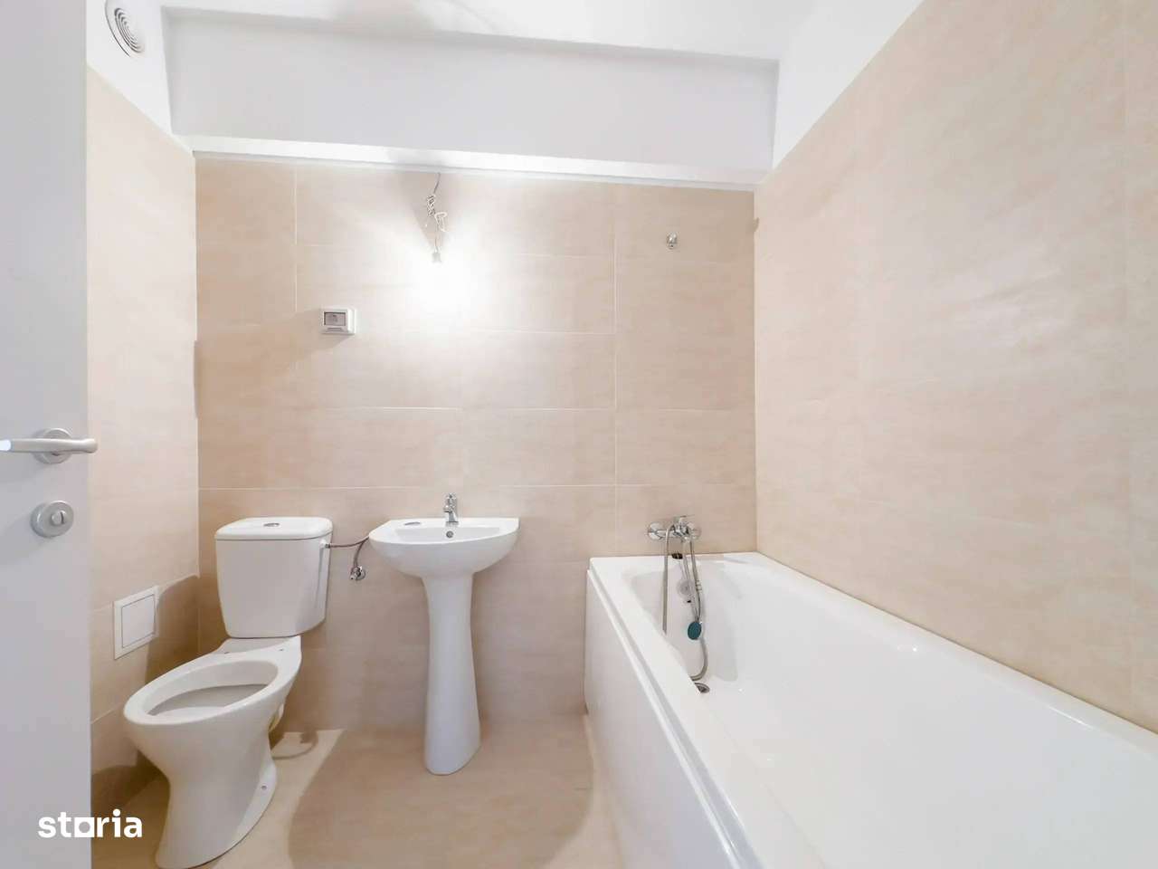 3 camere gradina Metrou Teclu Titan Fara TVA-12