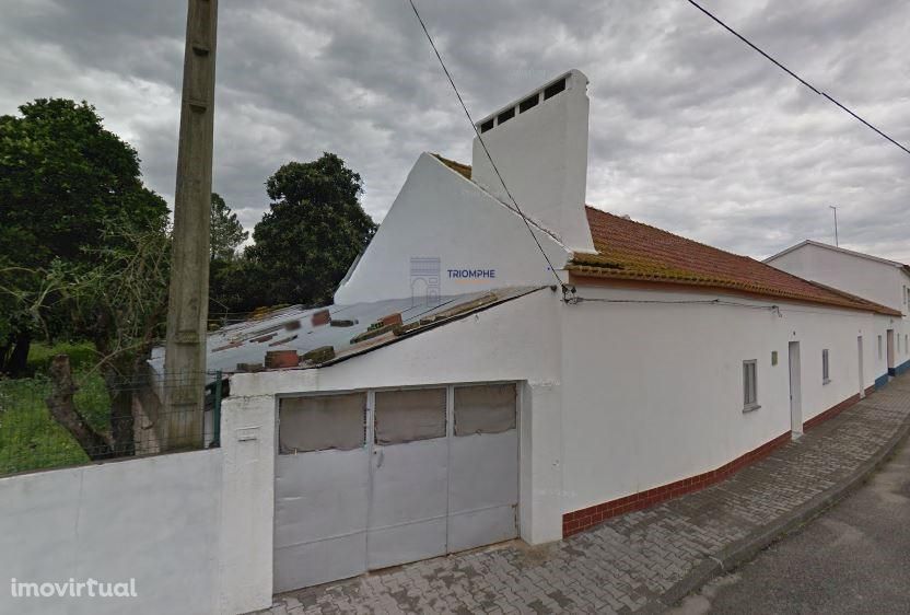 Quinta com 9788m2 de Terreno em Coruche