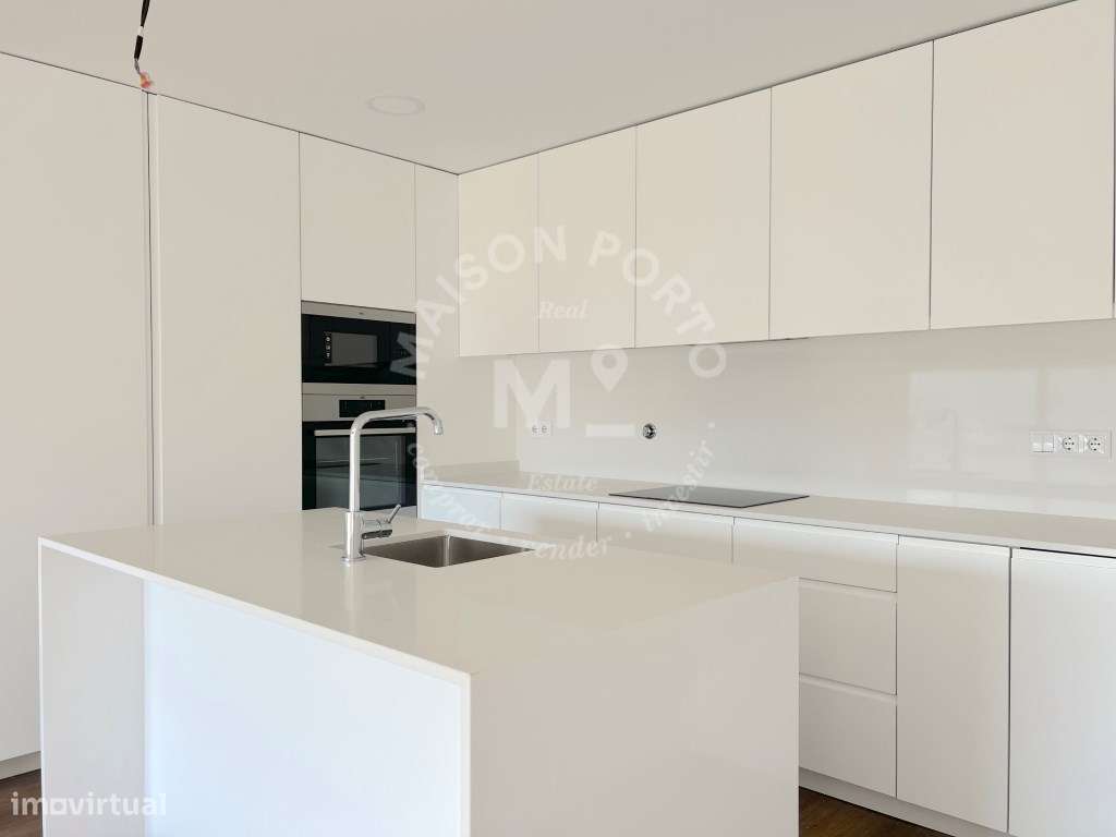 Apartamento T2 com Varanda, Suite e Lugar de Estacionamento em Água...-26