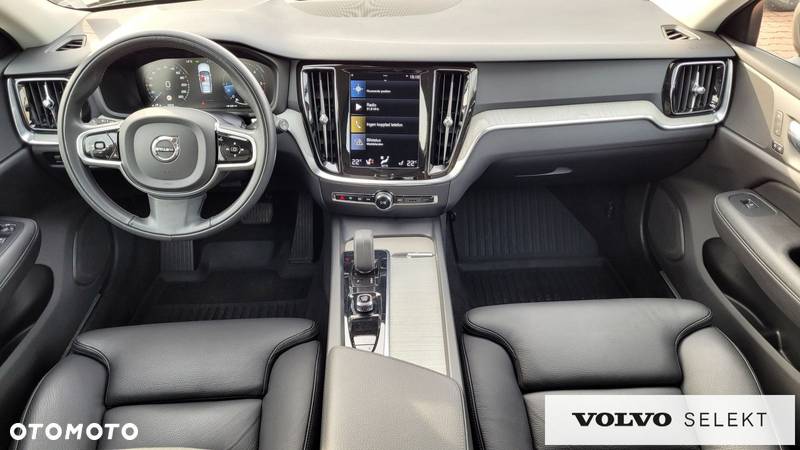 Volvo V60 Cross Country - 21
