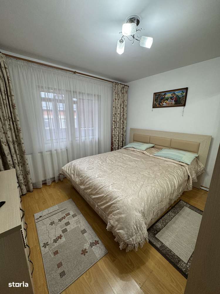 Vand apartament 3 camere decomandat-10