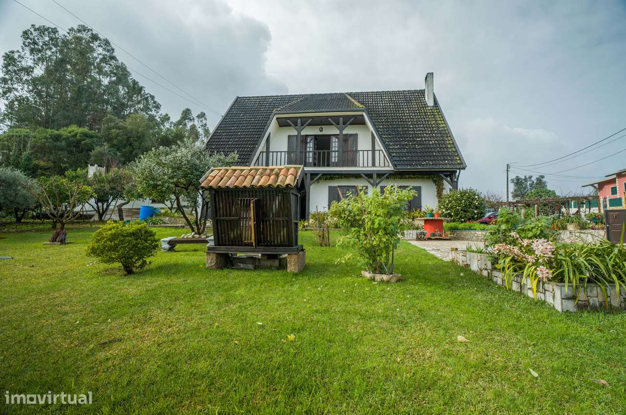 Moradia T4 de Arquitetura Francesa em Serém – Macinhata de Vouga-0