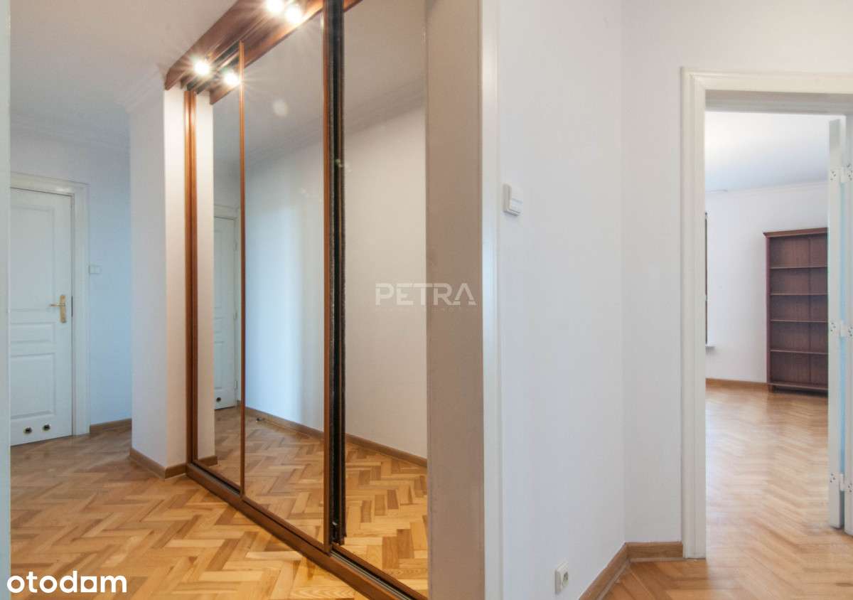 Blisko CH Arkadia i metra Dworzec Gdański-14