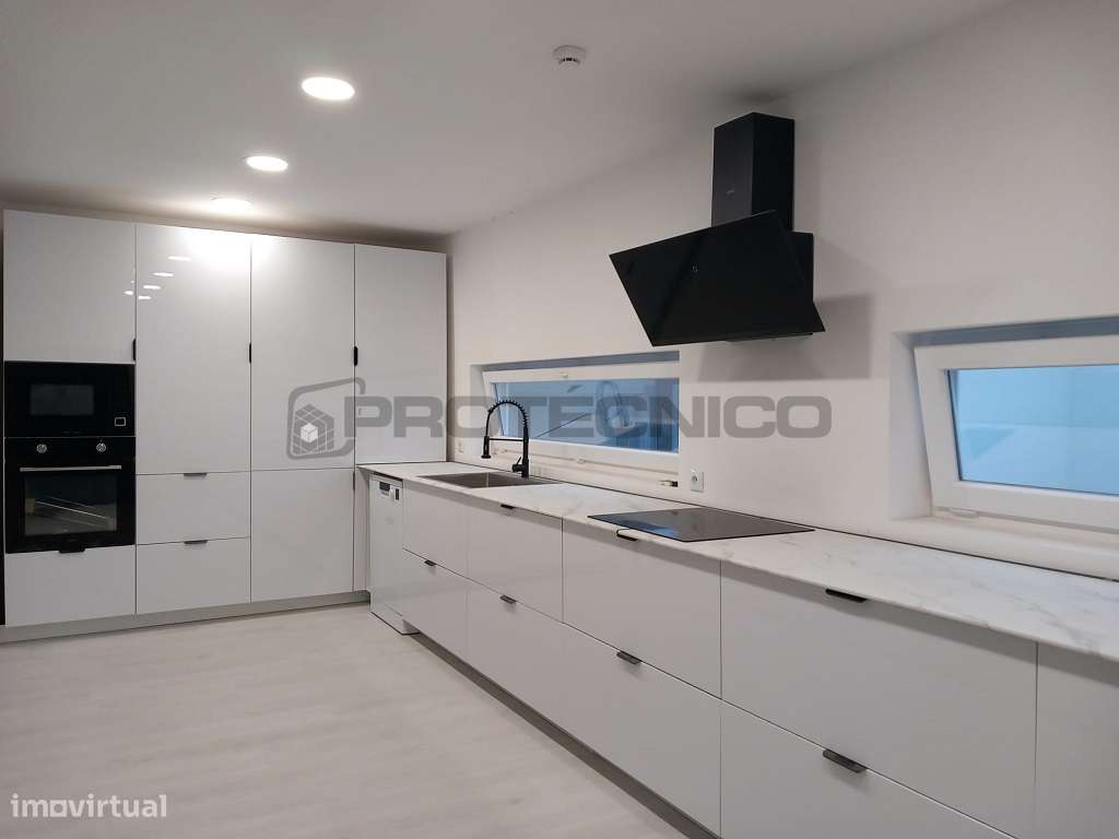 Moradia T4 | Piscina | Oliveirinha-0