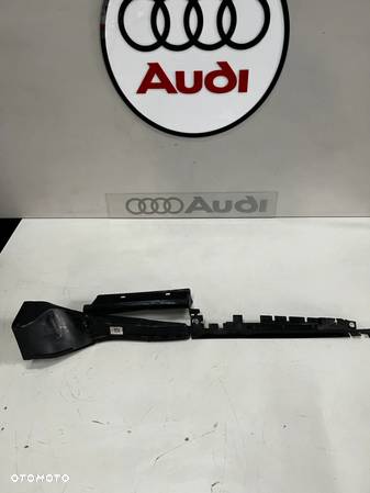 Audi A4 8W0129618A wlot kierownica powietrza - 2