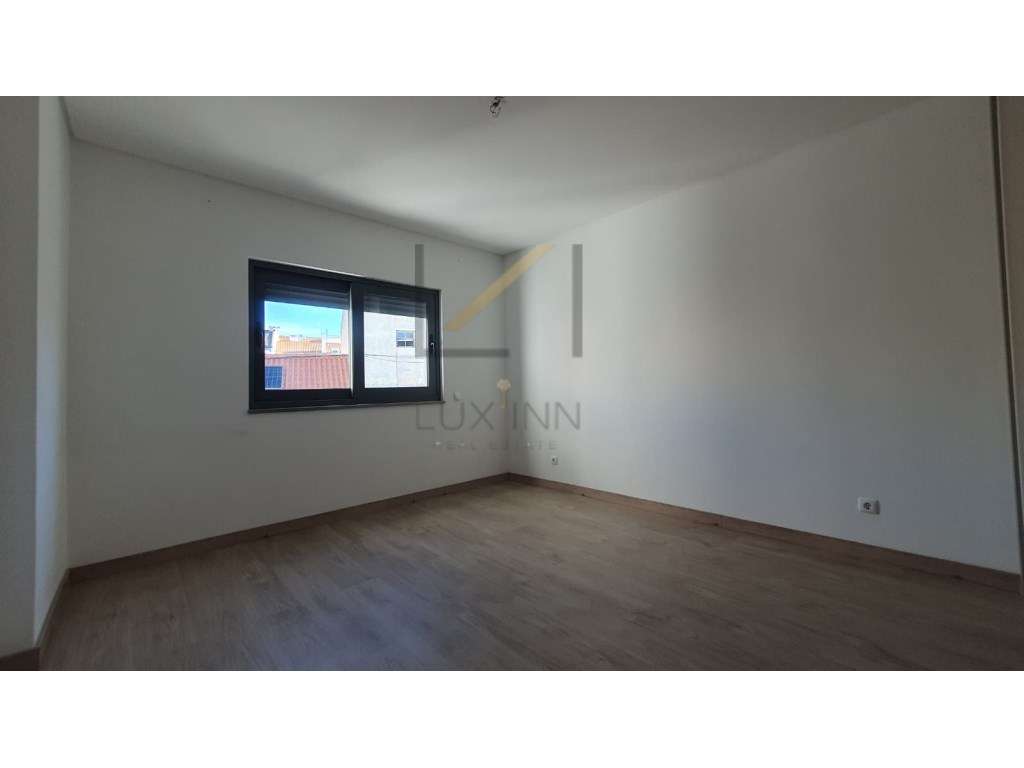 Apartamento T2, com varanda e arrecadação, Setúbal-19