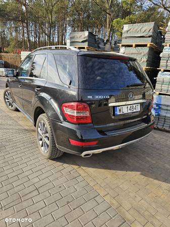 Mercedes-Benz ML 300 CDI BlueEff 4-Matic - 3