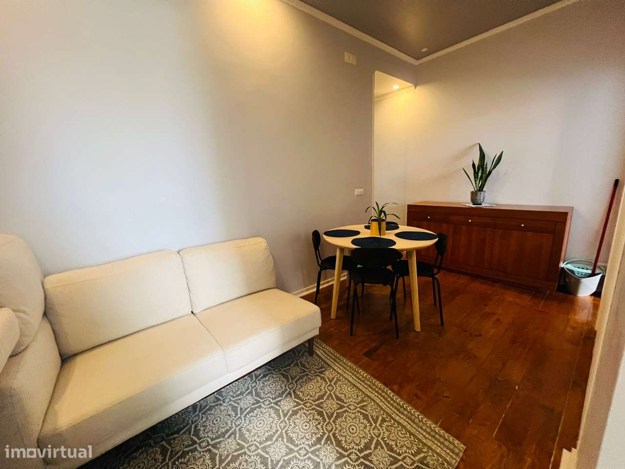 Cama em quarto duplo - Grande imagem: 5/12