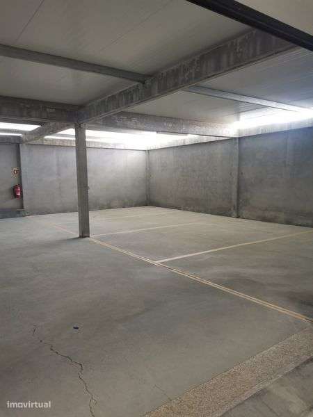 Avenida Santos Graça alugo garagem - Grande imagem: 4/6