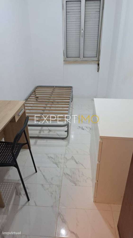 Apartamento T3 convertido em T4, Venteira na Amadora-13