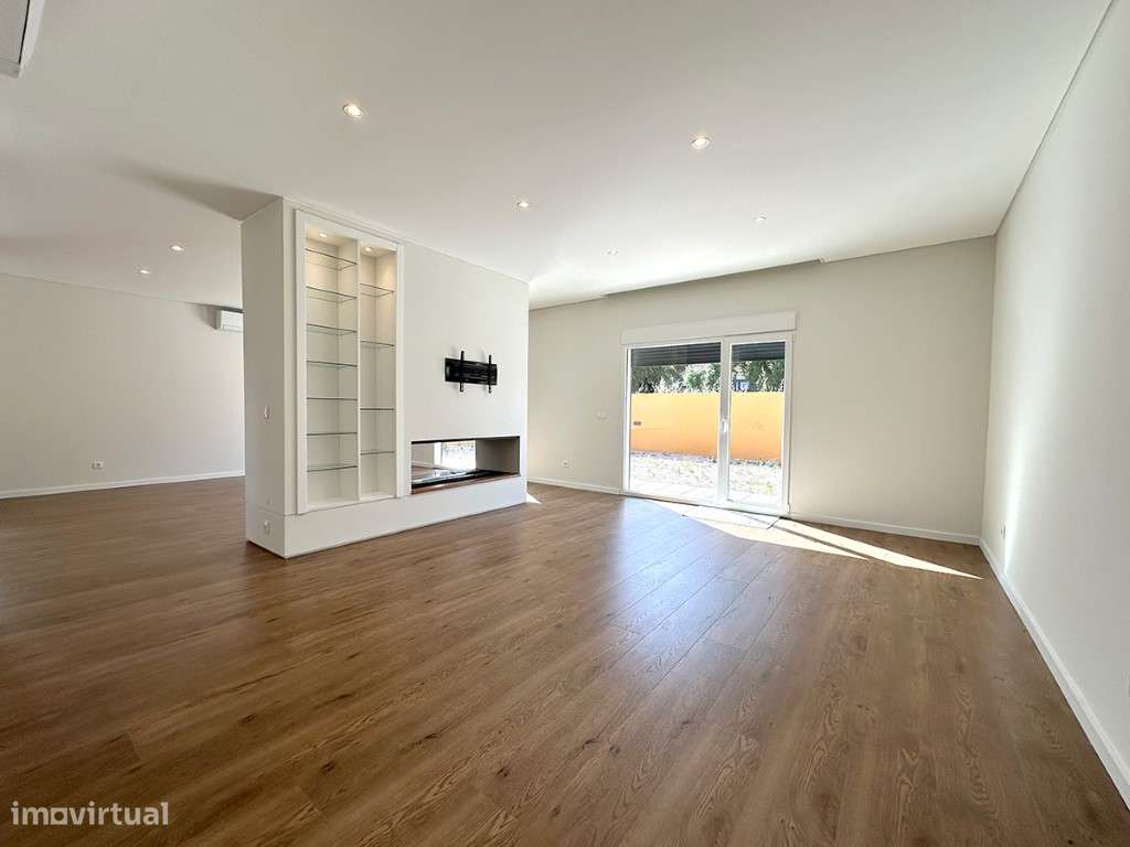 Moradia Isolada nas Galeotas 4 suites e Piscina - Possibilidade de ... - Grande imagem: 3/43