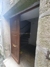 Oportunidade de Investimento na Guarda! Apartamento T2 Duplex | - Grande imagem: 3/36