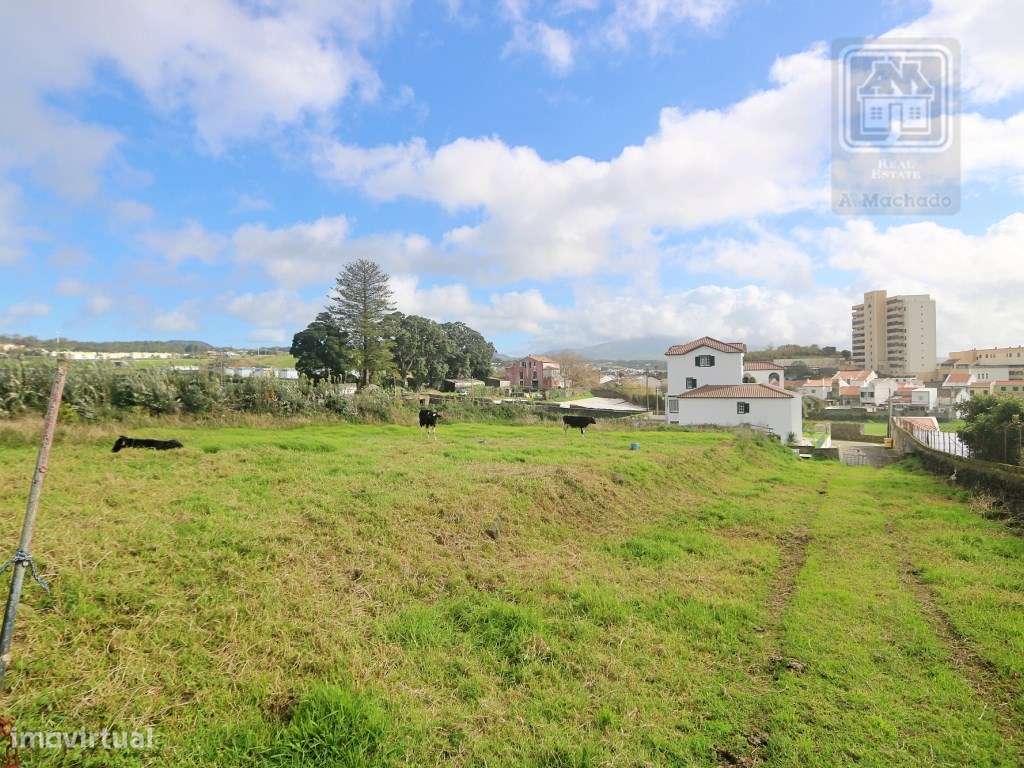 VENDA de AMPLO TERRENO junto à Praia das Milícias, com VISTA sobre ...-10