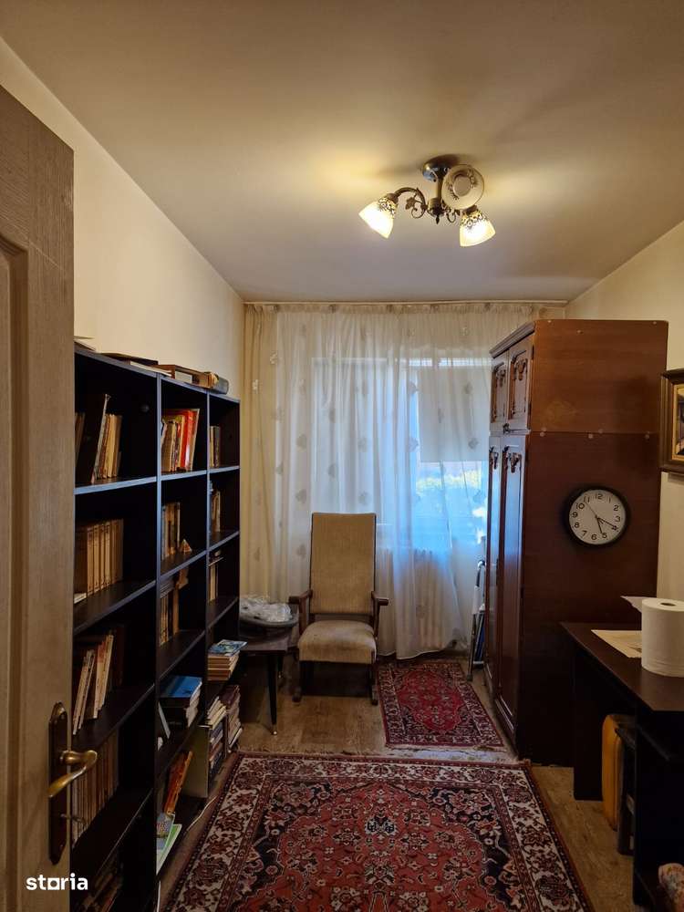 P.F. vand apartament 3 camere decomandate in Tatarasi Iasi - Imagine principală: 4/9