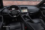 Jaguar F-Pace P250 AWD R-Dynamic SE - 22