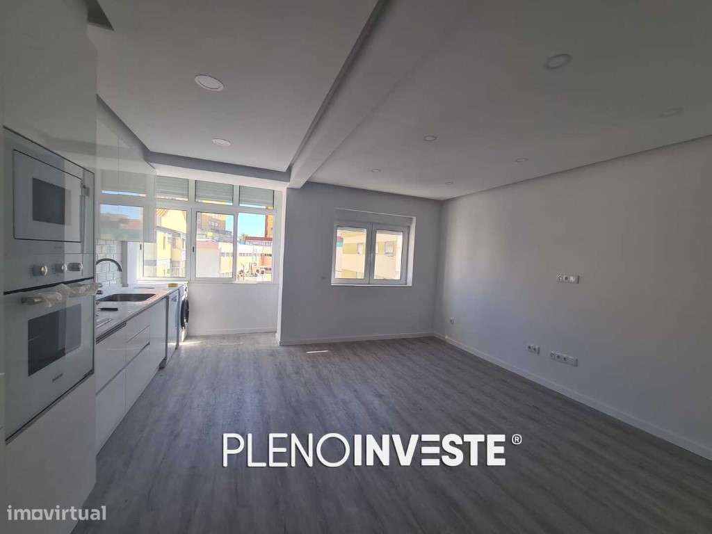 T2 Totalmente Remodelado com Varanda nas Paivas-27