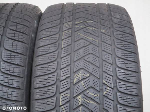 285/45R21 Pirelli Winter Scorpion - 3