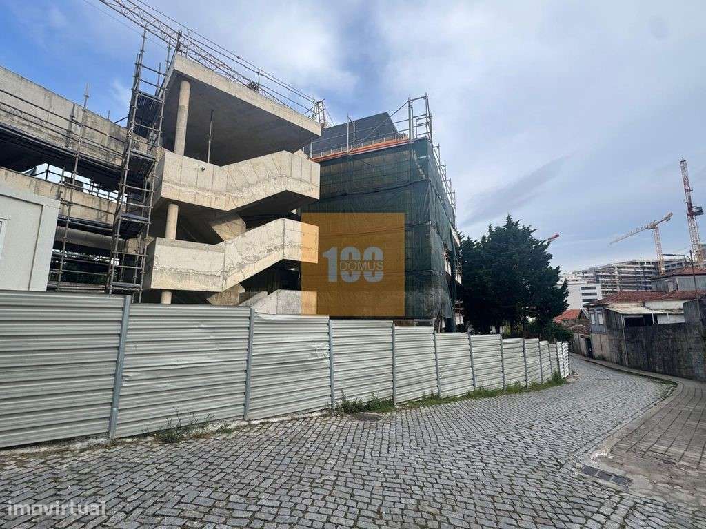 T4 com varanda e garagem - Ipanema Residence-18