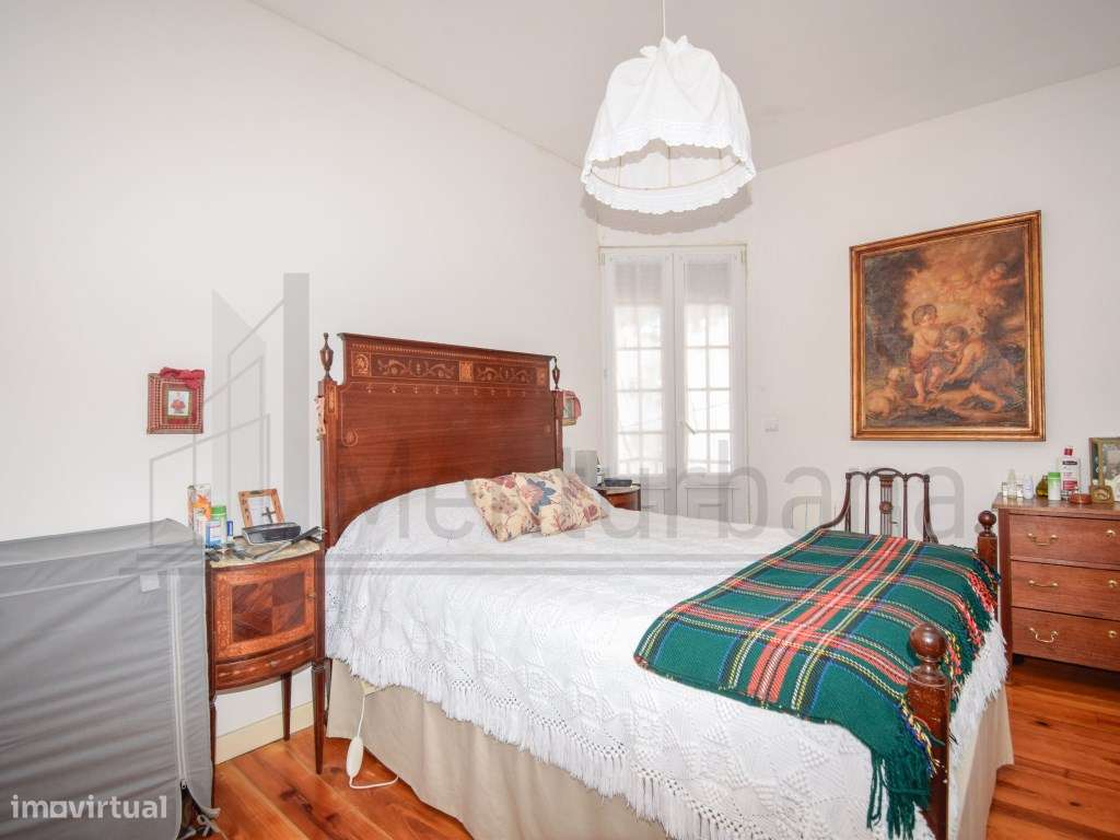 MORADIA INDEPENDENTE NO ESTORIL COM VISTA MAR-17