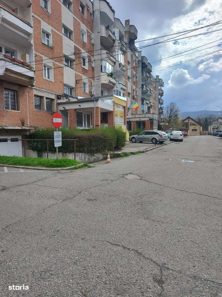 De închiriat spațiu comercial, ultracentral,zona Policlinica - Imagine principală: 3/20