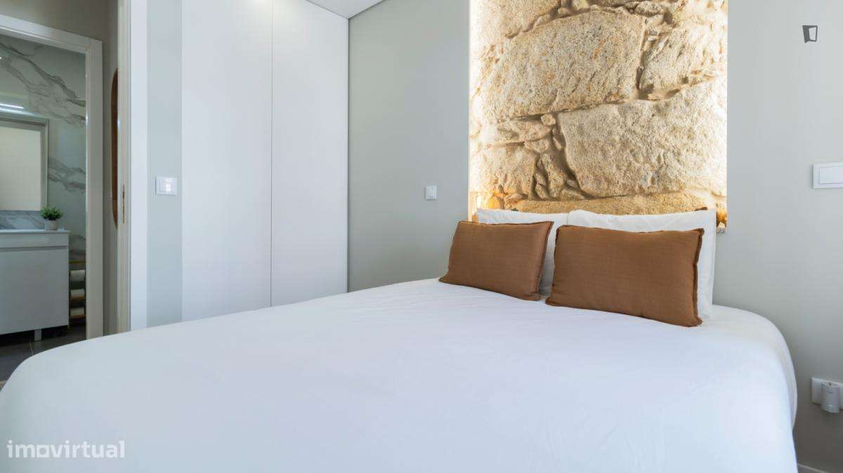 Apartamento com 1 quartos - localizado em Santa Marinha Porto - Grande imagem: 5/6
