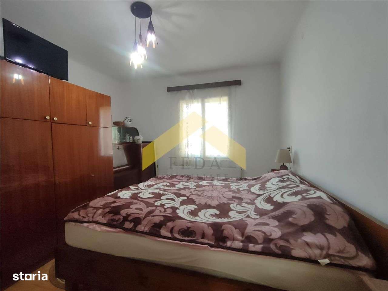 Casa de vanzare in zona Parneava-1