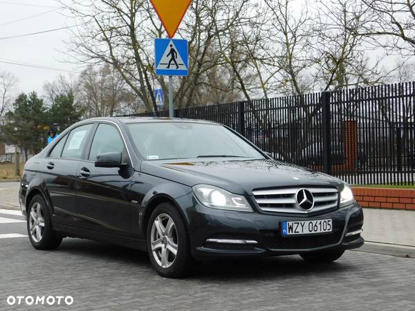 Mercedes-Benz Klasa C 220 CDI DPF (BlueEFFICIENCY) 7G-TRONIC - 22