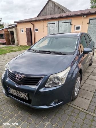 Toyota Avensis 1.8 Sol - 2