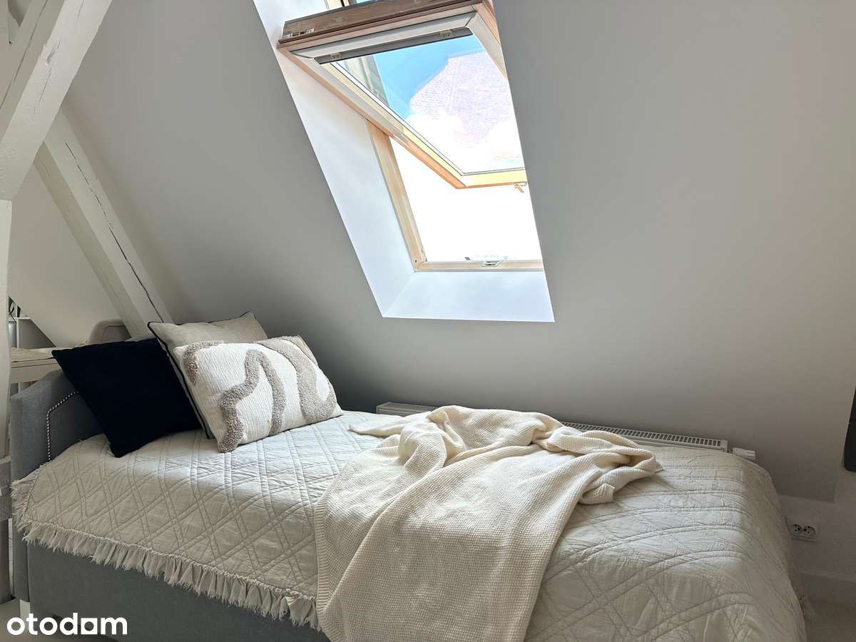 Piękne mieszkanie poddaszowe w kamienicy w CENTRUM, wysoka jakość-9