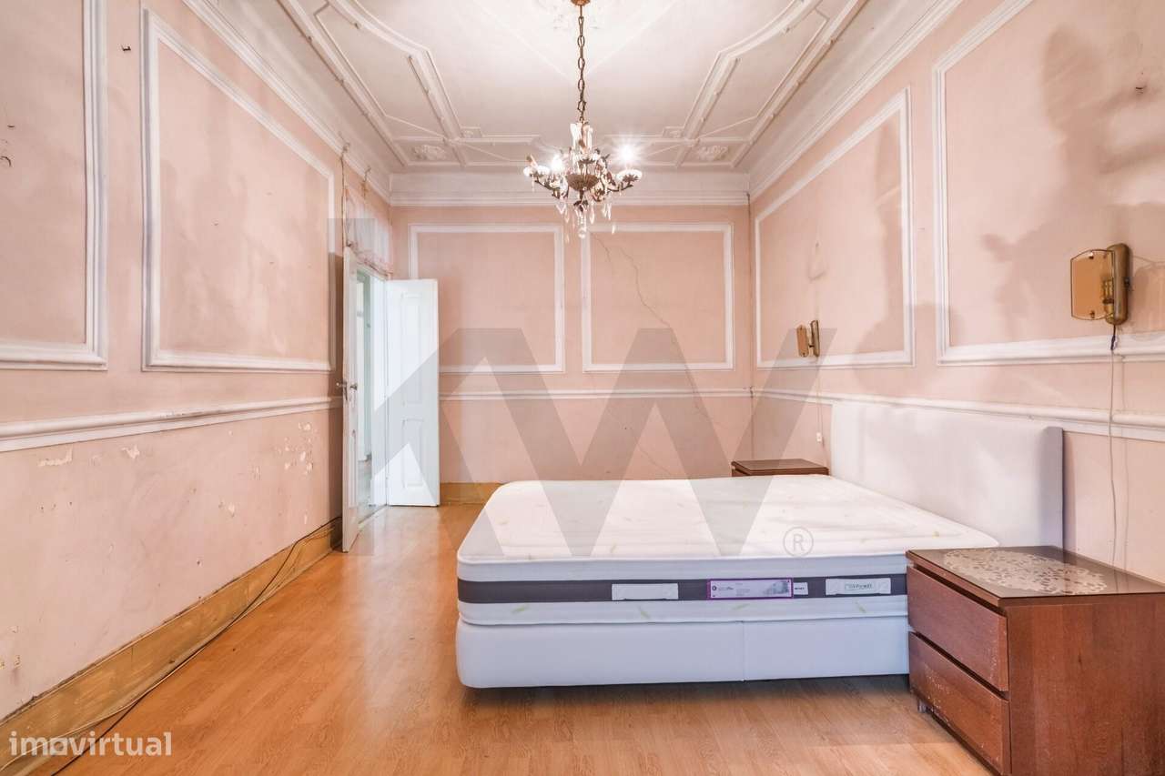 T3 com Logradouro 47m2 | 195m2 | Arroios | Metro | Para Renovar - Grande imagem: 5/24