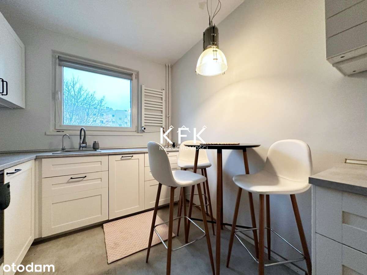 Pierwsze piętro Balkon Oddzielna Kuchnia FILM-13