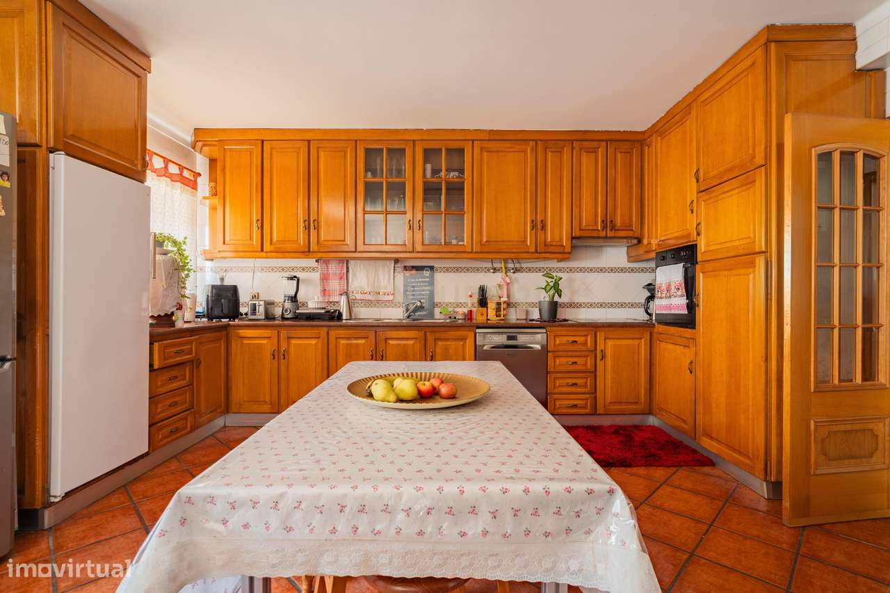 Moradia T3 com piscina em Marinha Grande, Leiria-7