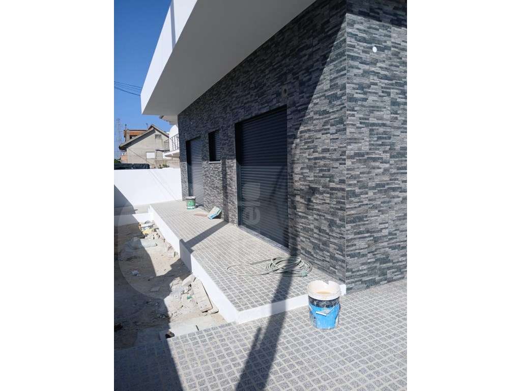 Moradia Térrea Isolada T4 em Fernão Ferro - Grande imagem: 2/12
