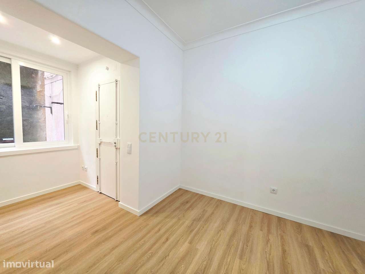 Apartamento T1 totalmente remodelado perto da Av. de Roma - Grande imagem: 5/19