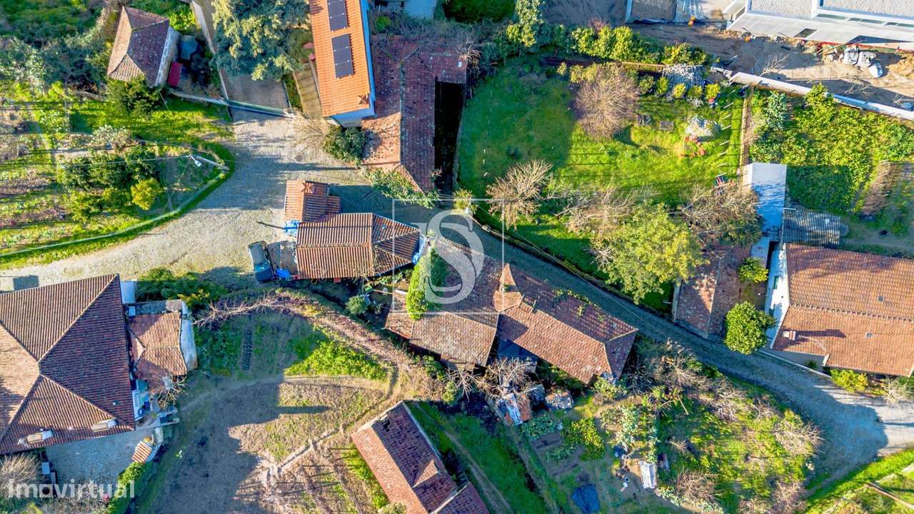 Moradia para Restauro com Terreno - Cepelos Amarante-32