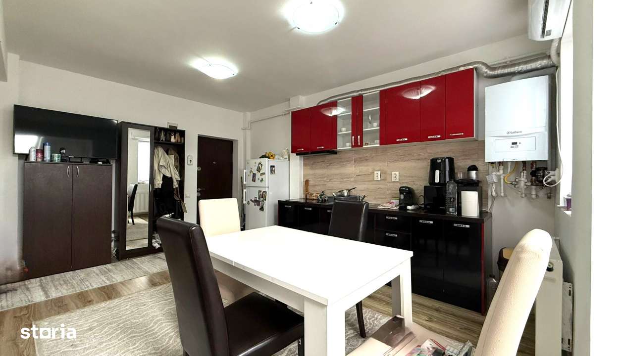 Apartament 2 camere, FLORESTI, str.Eroilor, parcare, balcon-1