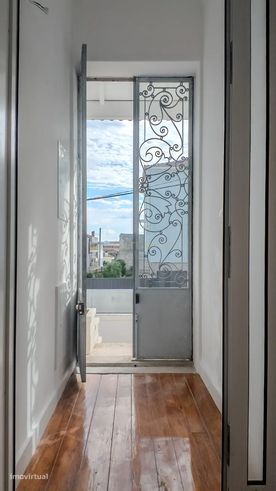 Espetacular Moradia com Vista para a Cidade no Porto T6 + dois T1 inde-16