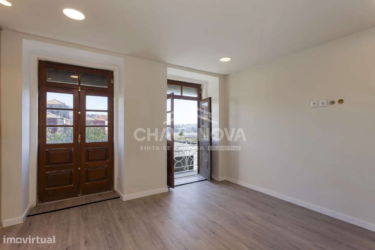 T1 Último Piso c/ Vistas no Bonfim (Porto) - Grande imagem: 5/18