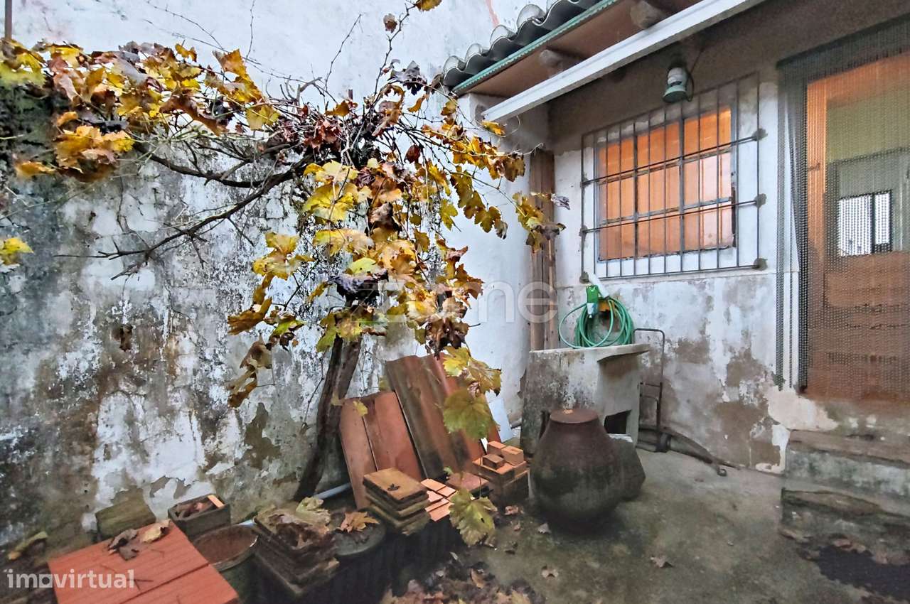 Moradia V2 no centro de São Marcos da Serra-32