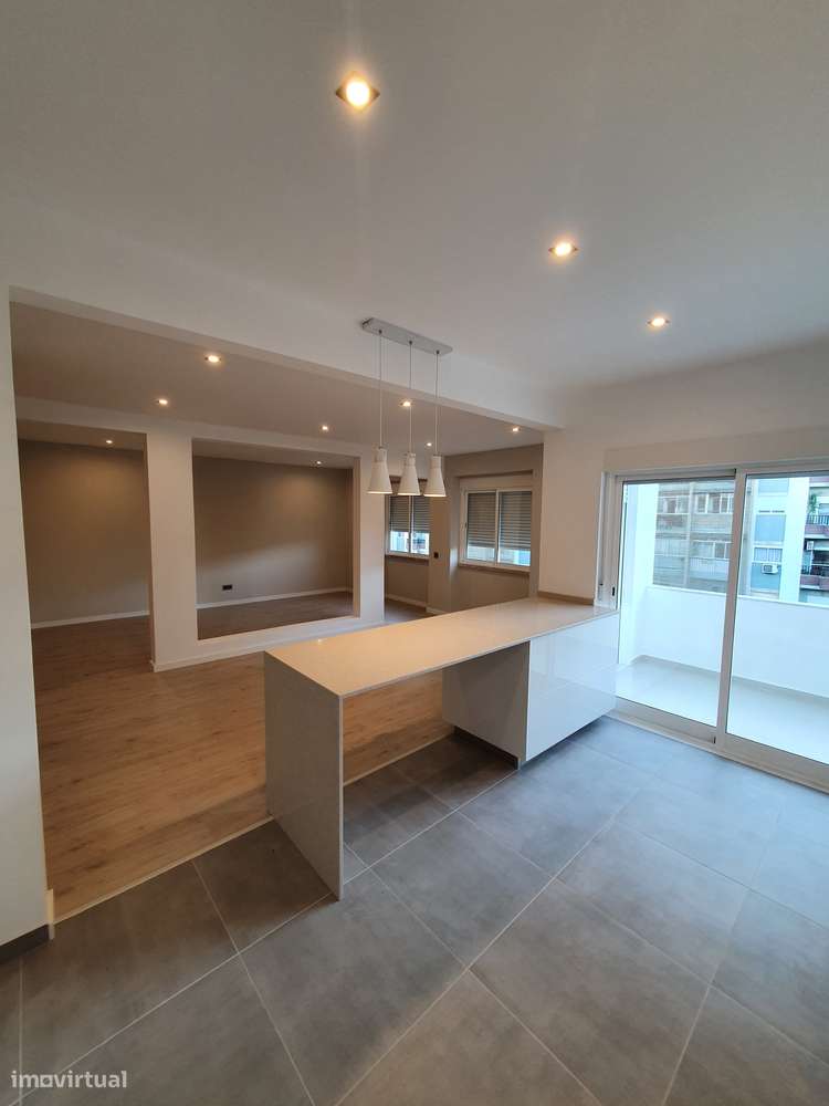 T2 REMODELADO c/varandas VANICELOS-9