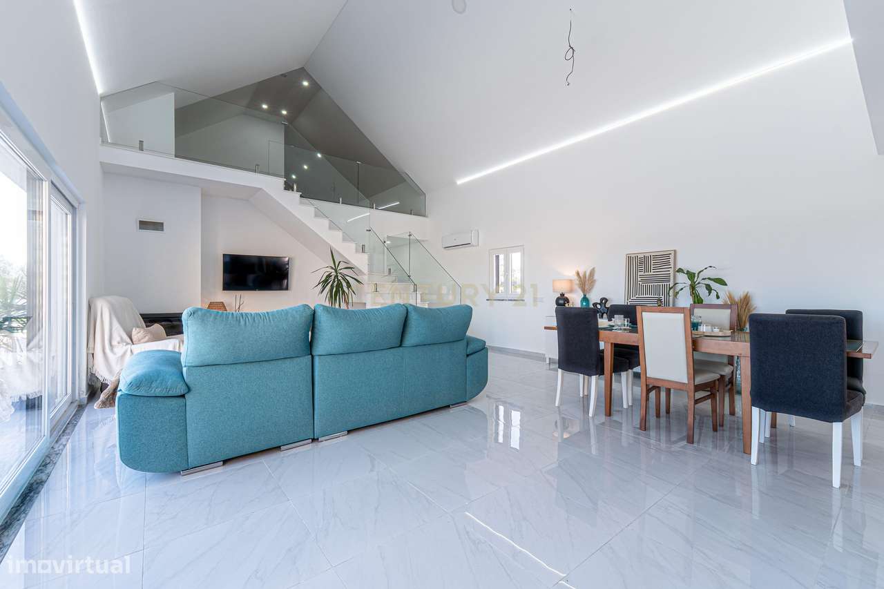 Moradia T4 + anexo T0 | Piscina Infinita | Estuário do Sado-16