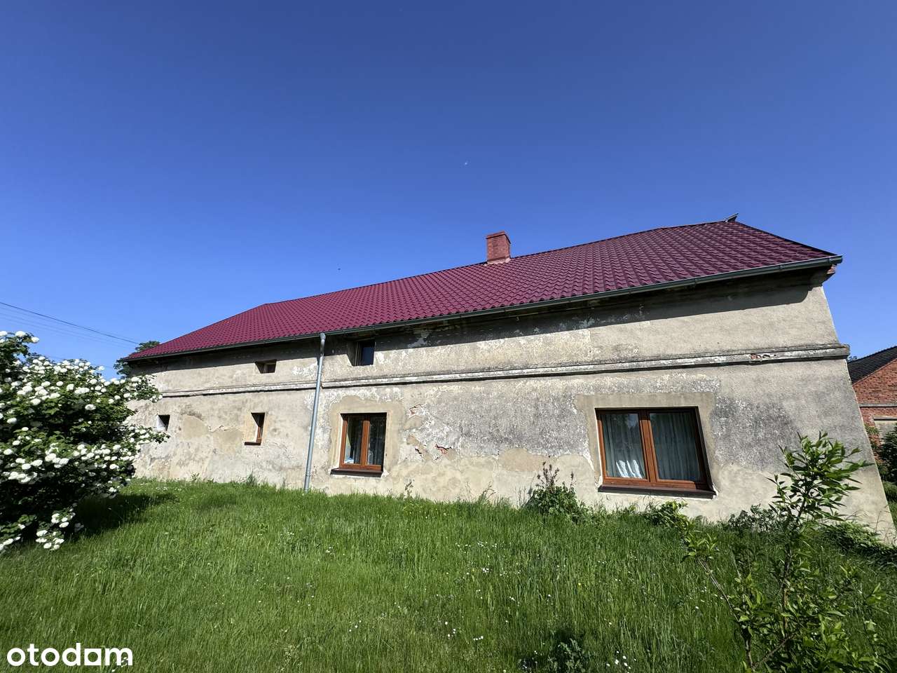 Wolnostojący dom z dużym potencjałem i działką 640 m² w wsi