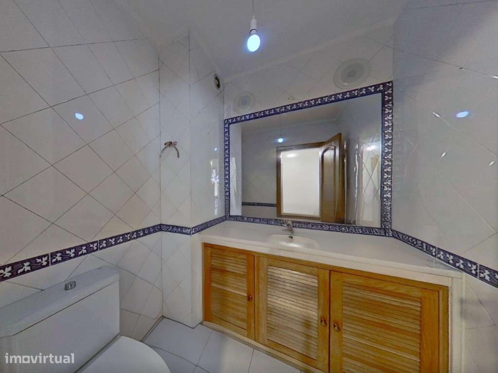 Excelente apartamento T4 à Venda em Campolide a 100 metros das Amor... - Grande imagem: 5/34