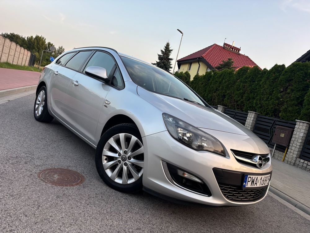 Opel Astra J (2009-2019) 2.0 CDTI DPF ecoFLEX SportsTourer Start/Stop Active 2013