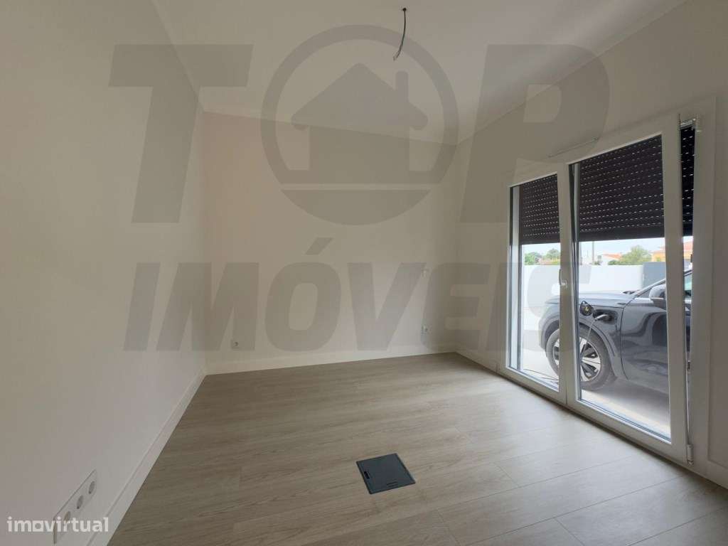 Moradia Nova Contemporânea V4 - Foros De Salvaterra - 435.000€-14
