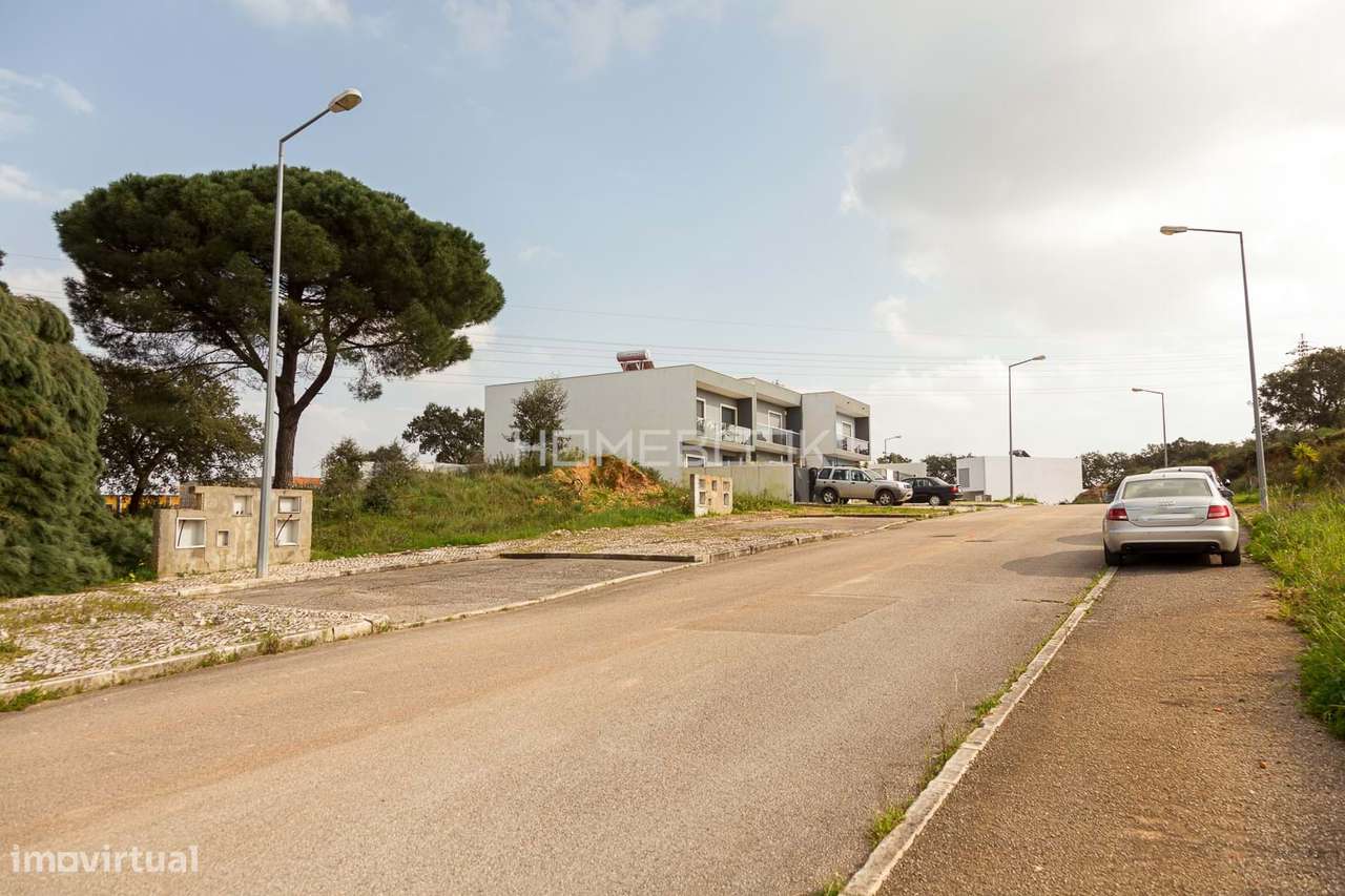 Terreno urbano na Quinta da Amizade - Grande imagem: 2/11